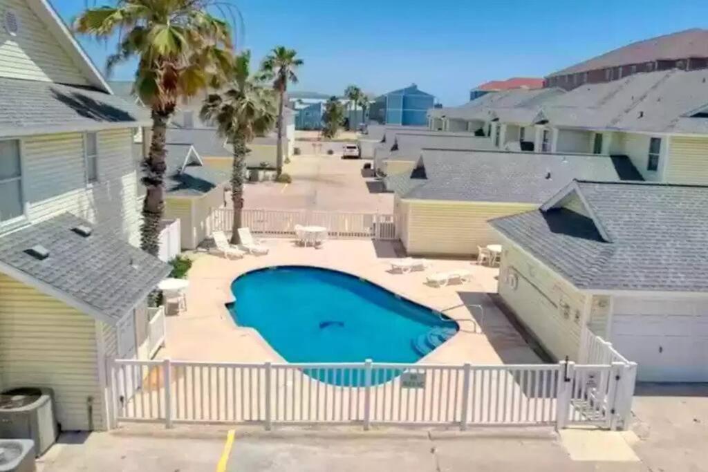 קורפוס כריסטי Spacious Home, Short Walk To Beach, Heated Pool! מראה חיצוני תמונה